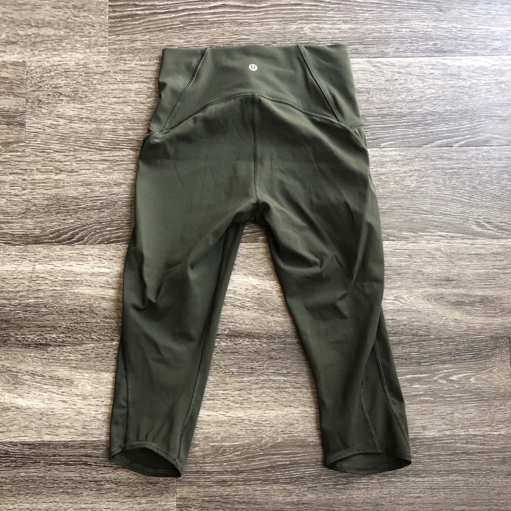 Lululemon Crops size 6